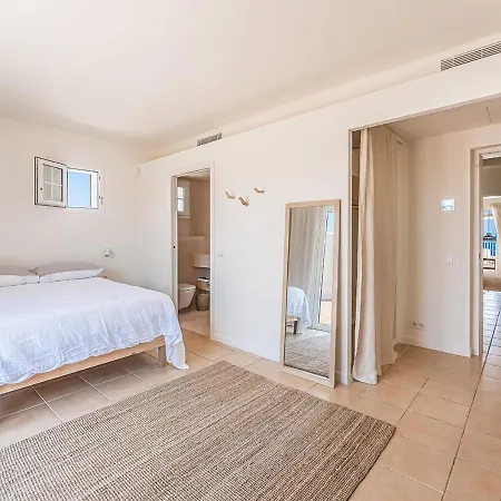 Peaceful Getaway By The Sea In Na Macaret, Menorca Na Macaret