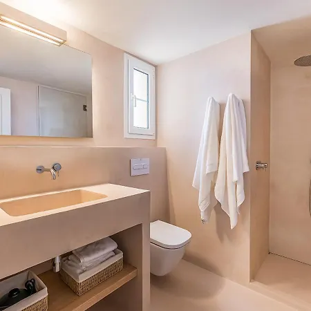 Peaceful Getaway By The Sea In Na Macaret, Menorca *